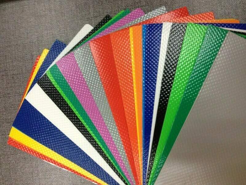 PERSONALIZE THE COLOUR OF YOUR POOL