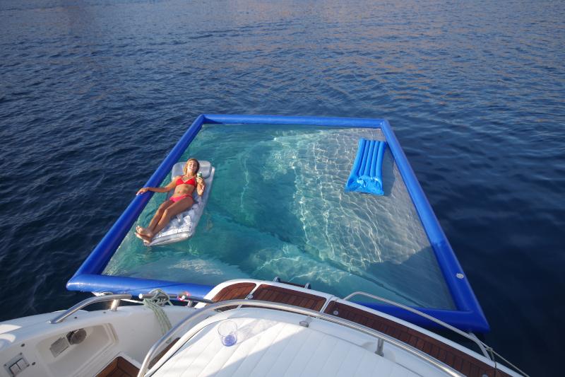 PERSONALIZE THE COLOUR OF YOUR POOL 3