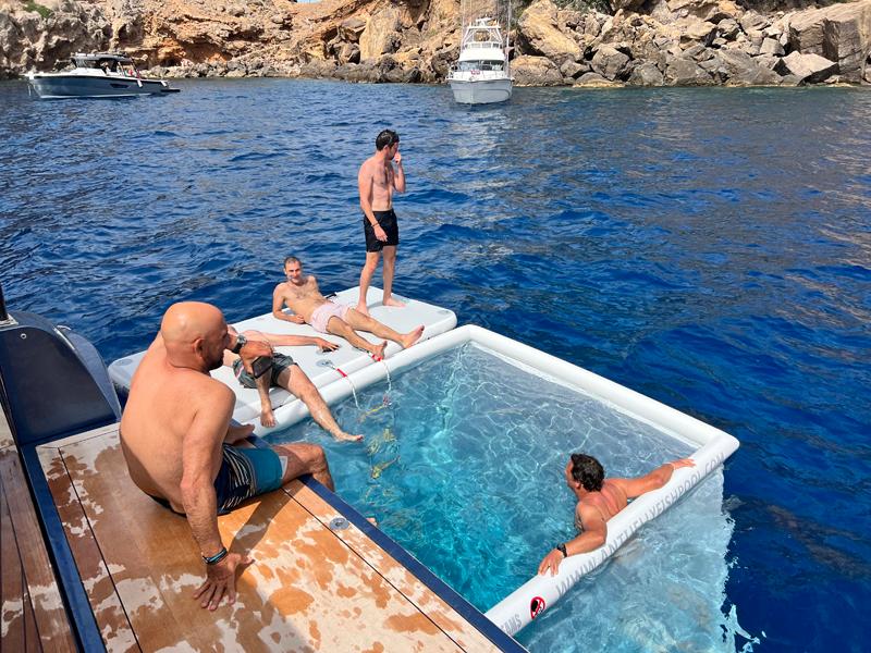 MENORCA Set - Boat Pool 3 x 3m & Inflatable Platform 3 x 2m 4
