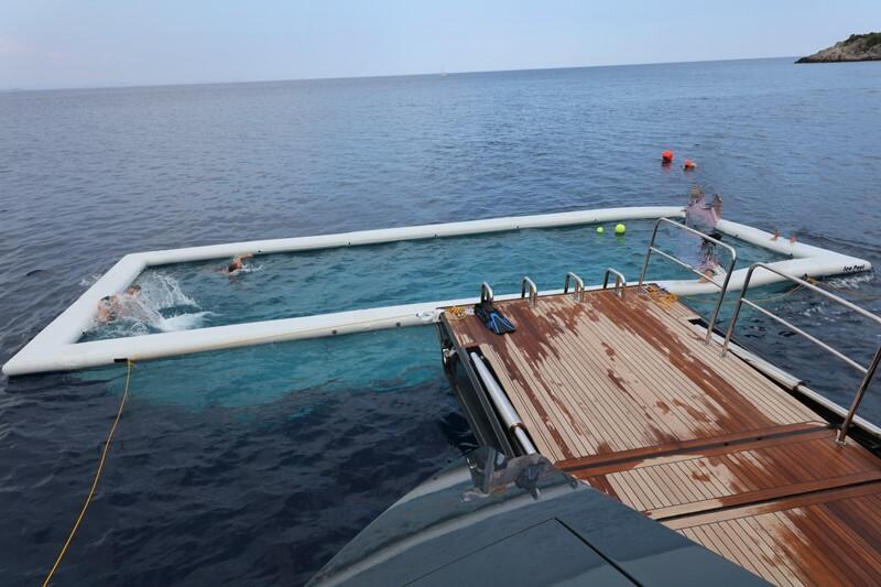 SUPERYACHT INFLATABLE SWIMMING POOL JELLYFISH & LEECHES PROTECTION 4