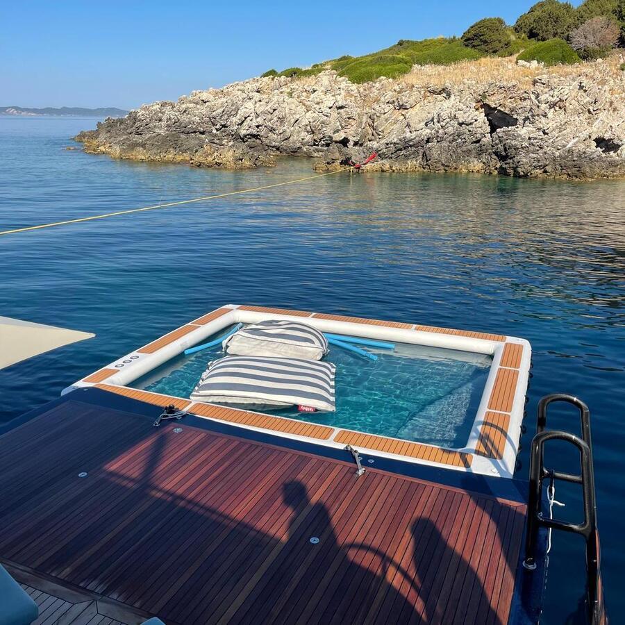 Yacht Pool 5 x 4 metres